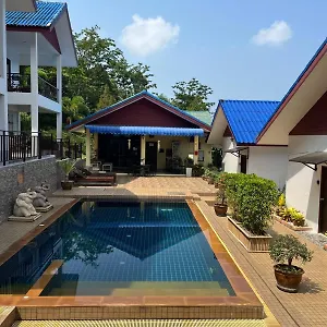  Ferienhaus Sawasdee & Pool